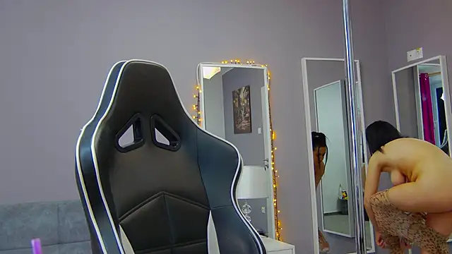 Snapshot of Eva_Lovvia_ chatting on 01-31-25, 06:25 Eva Lovvia  online show from 01-31-25, 06:25