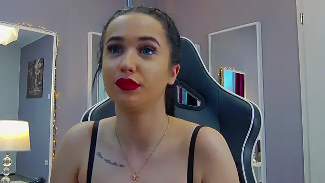 Snapshot of Eva_Lovvia_ chatting on 02-24-25, 10:58 Eva Lovvia  online show from 02-24-25, 10:58