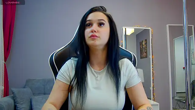 Snapshot of Eva_Lovvia_ chatting on 03-20-25, 07:25 Eva Lovvia  online show from 03-20-25, 07:25