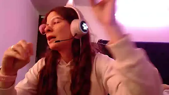 Snapshot of MARIELSINS_AND_DAIKIJACK chatting on 02-01-25, 05:05 MARIELSINS AND DAIKIJACK online show from 02-01-25, 05:05