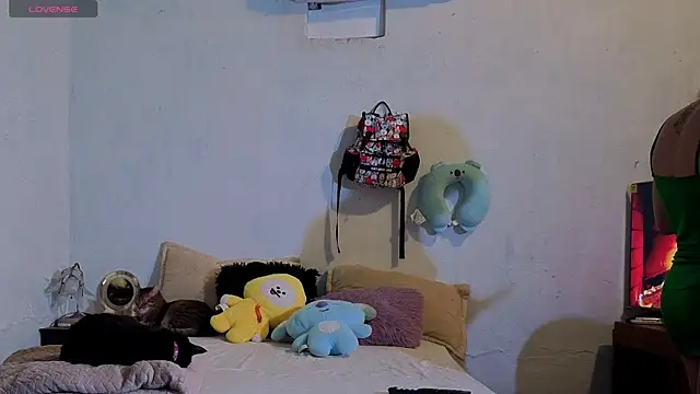 Snapshot of MARIELSINS_AND_DAIKIJACK chatting on 10-18-25, 09:04 MARIELSINS AND DAIKIJACK online show from 10-18-25, 09:04