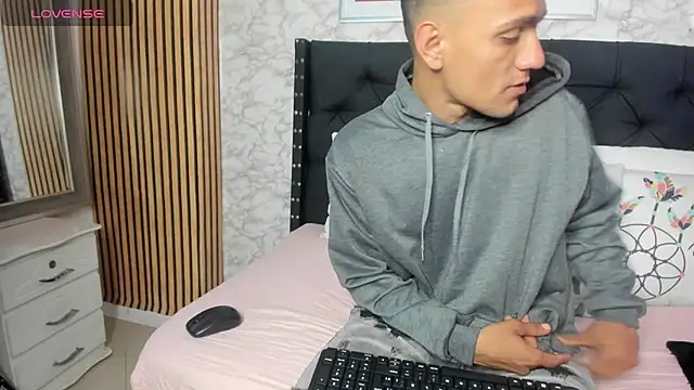 stefany pablo1 online show from 02-25-25, 12:34