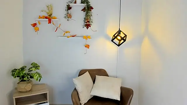 Juliane su online show from 02-05-25, 08:46