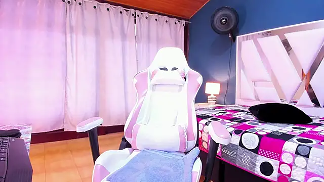 Alondra Cutie online show from 02-12-25, 09:54