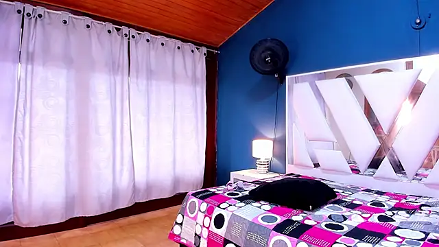 Alondra Cutie online show from 03-19-25, 09:27