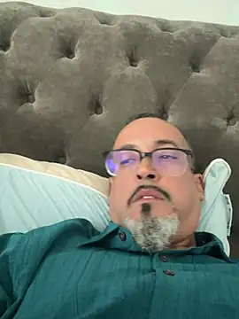 Snapshot of TheConfidentialClub chatting on 01-15-25, 05:58 TheConfidentialClub online show from 01-15-25, 05:58