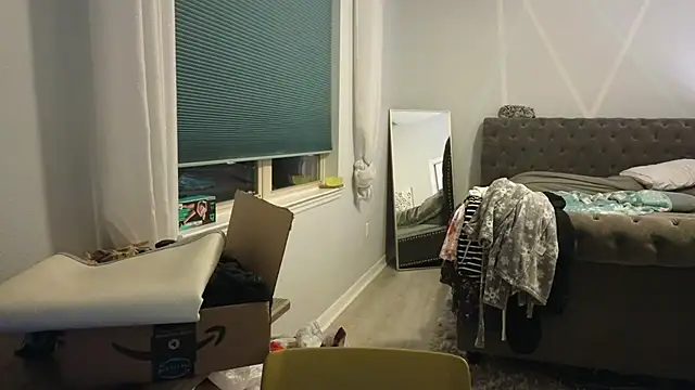 Snapshot of TheConfidentialClub chatting on 01-18-25, 01:19 TheConfidentialClub online show from 01-18-25, 01:19