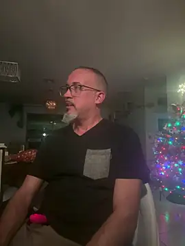 Snapshot of TheConfidentialClub chatting on 01-21-25, 05:16 TheConfidentialClub online show from 01-21-25, 05:16