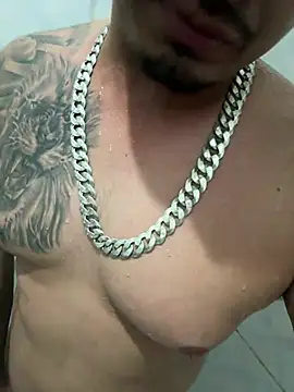 MorenoTatuado011 online show from 04-04-26, 08:23