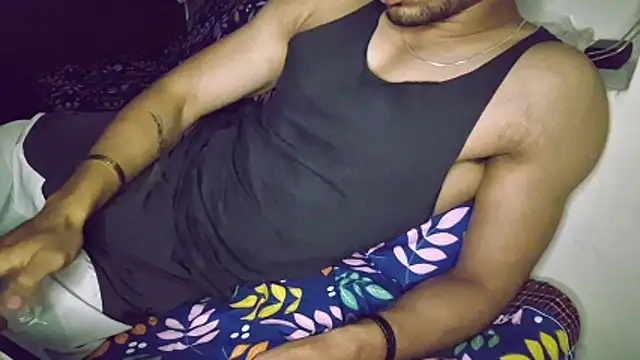 Snapshot of hot_hunk_boy chatting on 11-16-25, 07:52 hot hunk boy online show from 11-16-25, 07:52