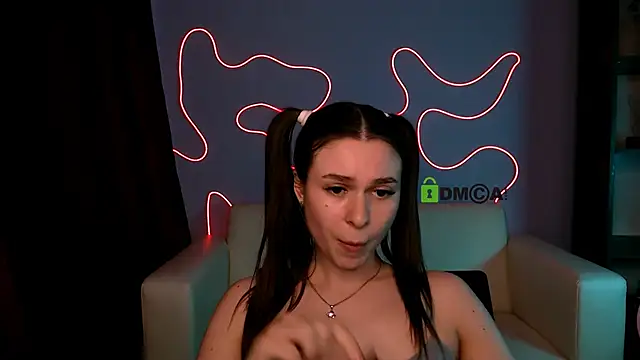 flora ri online show from 04-22-26, 04:30