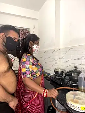 Snapshot of YourSuperTanya chatting on 01-05-26, 06:00 YourSuperTanya online show from 01-05-26, 06:00