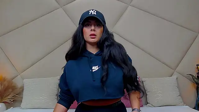 ChloeFrost online show from 09-20-25, 04:57