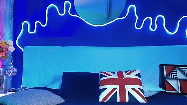 JeanneSabatier online show from 05-15-26, 07:43