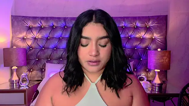 Camila Mason online show from 11-22-25, 04:11