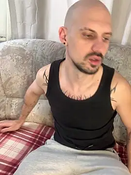 AssHunter4k online show from 02-21-25, 08:18