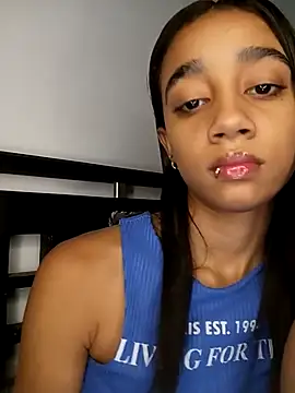 Zoe Sweett18 online show from 04-13-26, 07:19