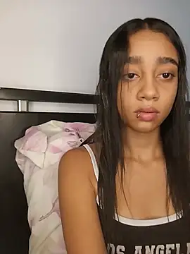 Snapshot of Zoe_Sweett18 chatting on 07-24-26, 06:39 Zoe Sweett18 online show from 07-24-26, 06:39