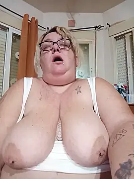 diosacurvy1984 online show from 05-28-26, 07:27