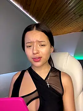 Sofia18 pinkk online show from 12-03-25, 06:39