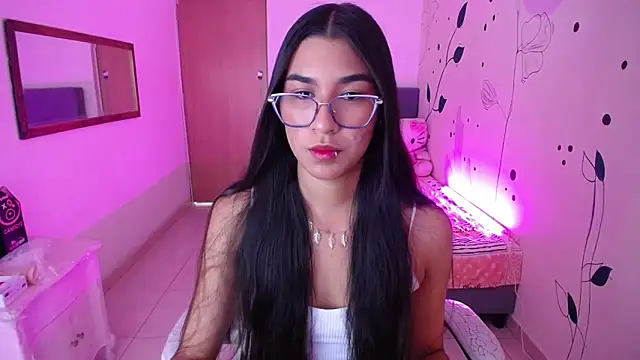 Snapshot of Dana_Paula chatting on 02-21-25, 11:55 Dana Paula online show from 02-21-25, 11:55