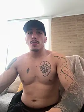 dylanspencer28 online show from 09-17-25, 07:37