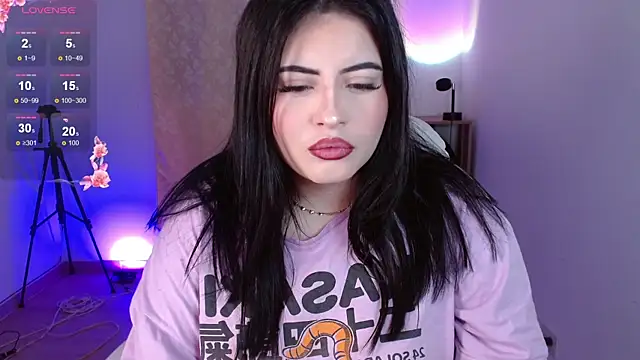 Snapshot of isabella1616 chatting on 06-07-26, 03:54 isabella1616 online show from 06-07-26, 03:54
