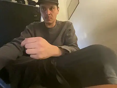 Snapshot of almighty_d chatting on 11-22-25, 10:09 almighty d online show from 11-22-25, 10:09