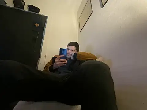 Snapshot of almighty_d chatting on 12-01-25, 08:19 almighty d online show from 12-01-25, 08:19