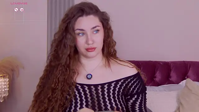 KiraBarlows online show from 06-01-26, 05:31
