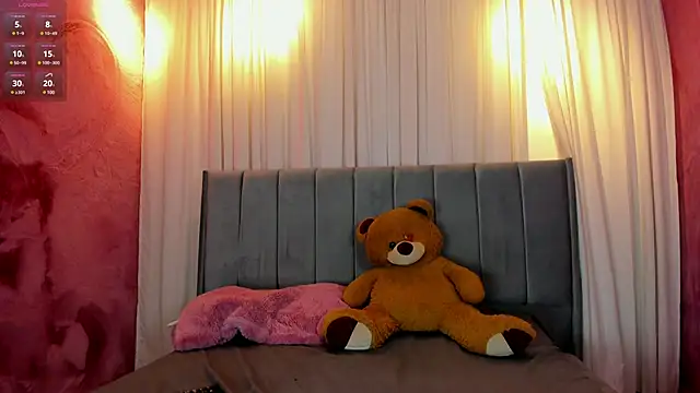 Snapshot of camilapersy chatting on 02-20-25, 12:57 camilapersy online show from 02-20-25, 12:57