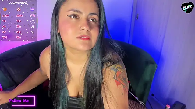 Snapshot of VanneCute1 chatting on 04-24-26, 05:21 VanneCute1 online show from 04-24-26, 05:21