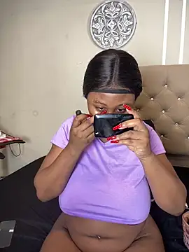 Snapshot of yelicampbell chatting on 03-15-25, 03:07 yelicampbell online show from 03-15-25, 03:07