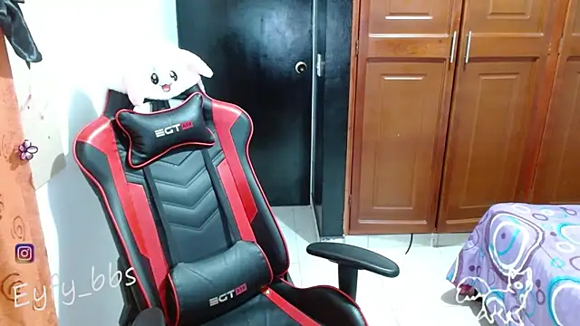 Snapshot of Eyfy_bbs chatting on 01-05-26, 09:40 Eyfy bbs online show from 01-05-26, 09:40