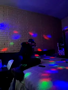 Snapshot of Blade_Ryder666 chatting on 11-06-25, 11:26 Blade Ryder666 online show from 11-06-25, 11:26