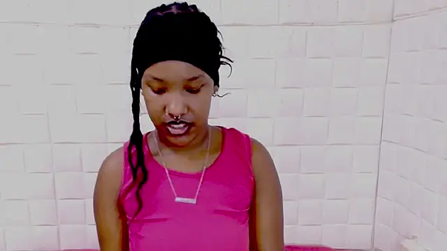 EroticSexyPrada online show from 04-21-26, 02:51