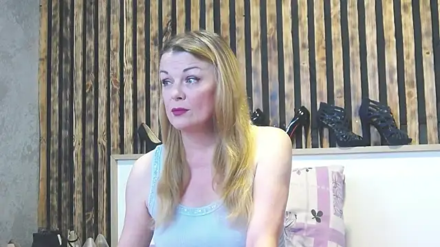 Kisi Lovi online show from 07-21-26, 09:55