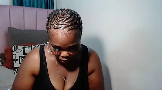 Hazel-nutt online show from 03-18-25, 09:43