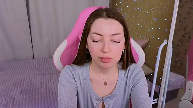 Snapshot of Ann_moon__ chatting on 02-01-25, 03:18 Ann moon online show from 02-01-25, 03:18