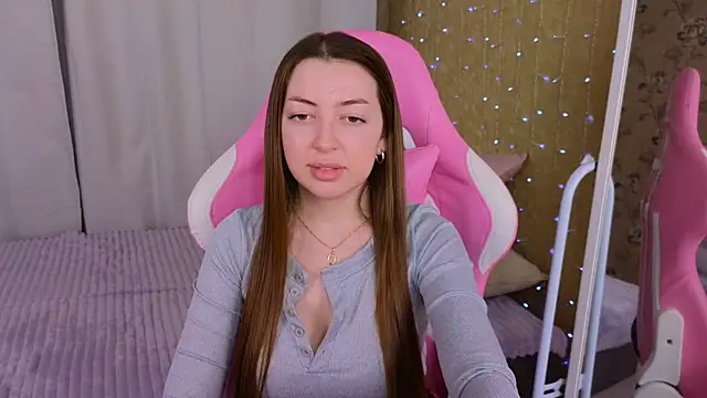 Snapshot of Ann_moon__ chatting on 02-01-25, 06:19 Ann moon online show from 02-01-25, 06:19