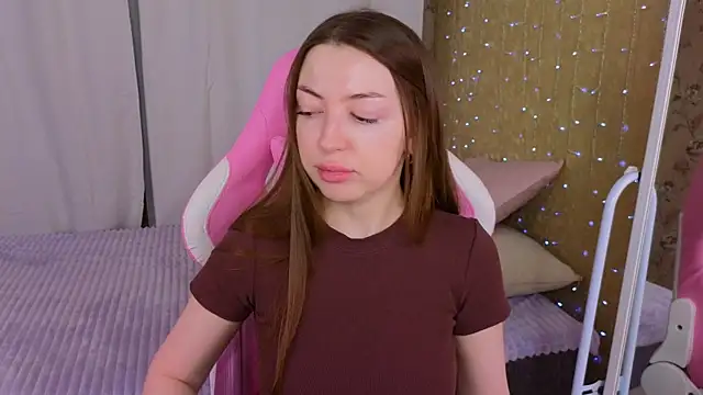 Snapshot of Ann_moon__ chatting on 02-02-25, 12:13 Ann moon online show from 02-02-25, 12:13