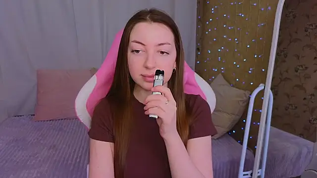 Snapshot of Ann_moon__ chatting on 02-27-25, 04:32 Ann moon online show from 02-27-25, 04:32