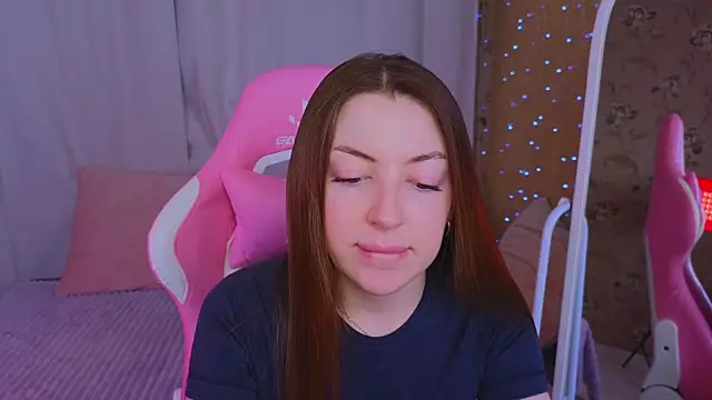 Snapshot of Ann_moon__ chatting on 03-09-25, 12:09 Ann moon online show from 03-09-25, 12:09