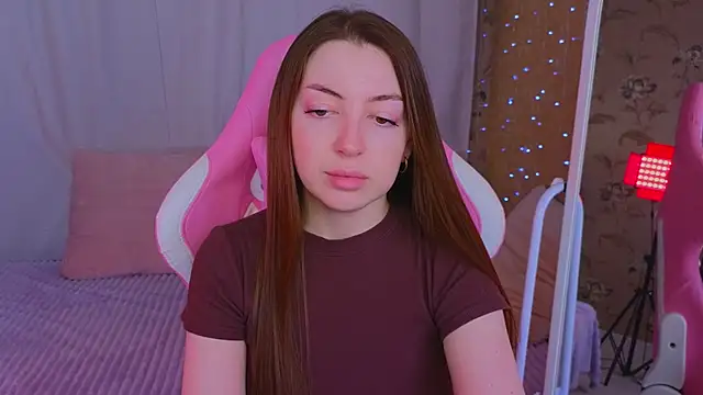 Snapshot of Ann_moon__ chatting on 03-13-25, 02:01 Ann moon online show from 03-13-25, 02:01