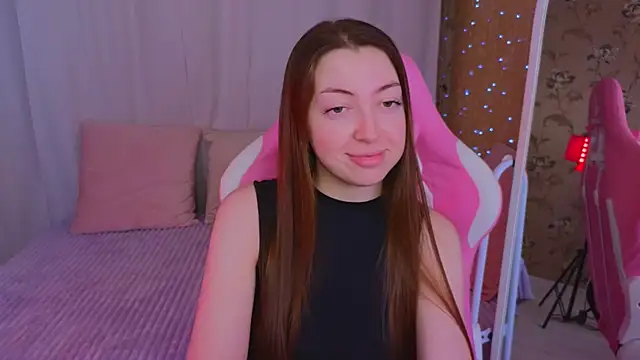 Snapshot of Ann_moon__ chatting on 03-22-25, 06:25 Ann moon online show from 03-22-25, 06:25