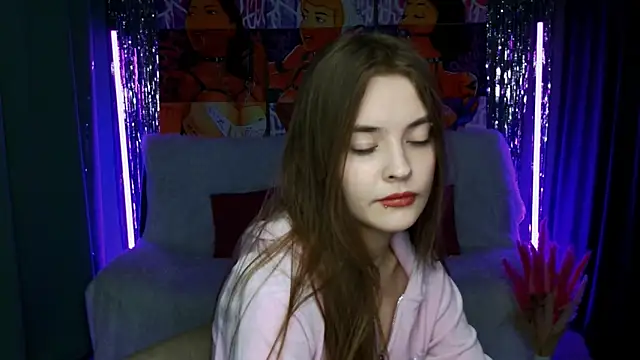 Snapshot of RayWillliams chatting on 02-05-25, 08:35 RayWillliams online show from 02-05-25, 08:35