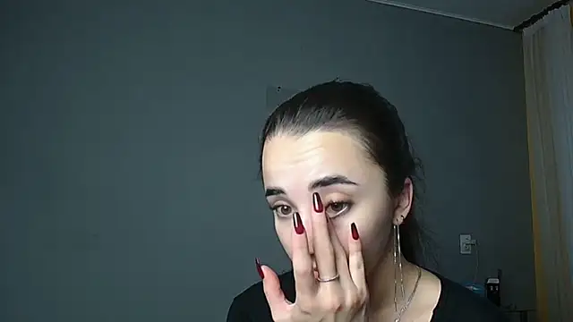 Eva Gloryy online show from 11-14-25, 02:16