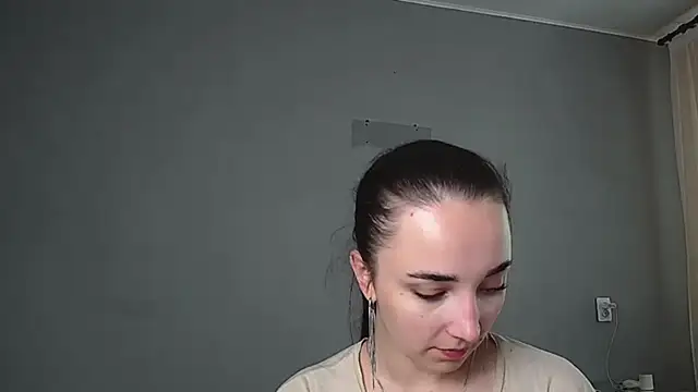 Snapshot of Eva_Gloryy chatting on 05-23-26, 01:26 Eva Gloryy online show from 05-23-26, 01:26