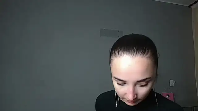 Snapshot of Eva_Gloryy chatting on 06-06-26, 02:44 Eva Gloryy online show from 06-06-26, 02:44