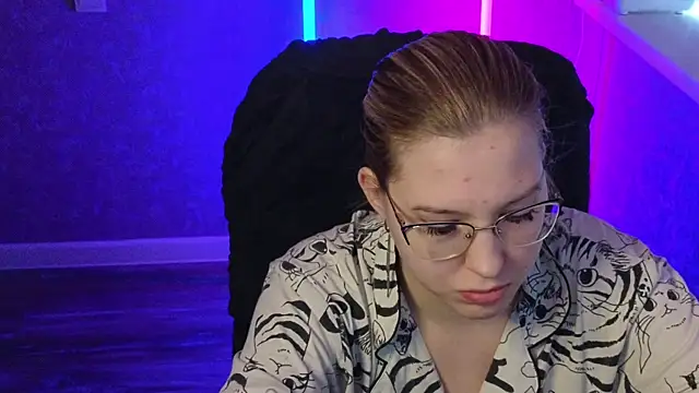 Snapshot of HotBrandyX chatting on 03-02-25, 05:01 HotBrandyX online show from 03-02-25, 05:01